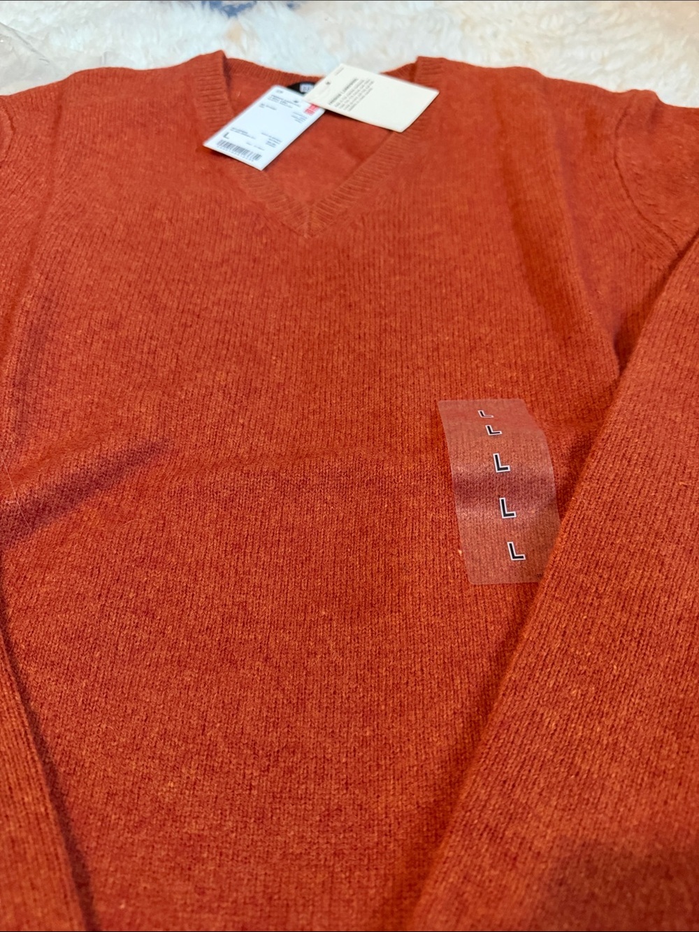NWT - Uniqlo Men V-Neck Lambswool Sweater - Brick OrangeRed - Picture 3 of 6